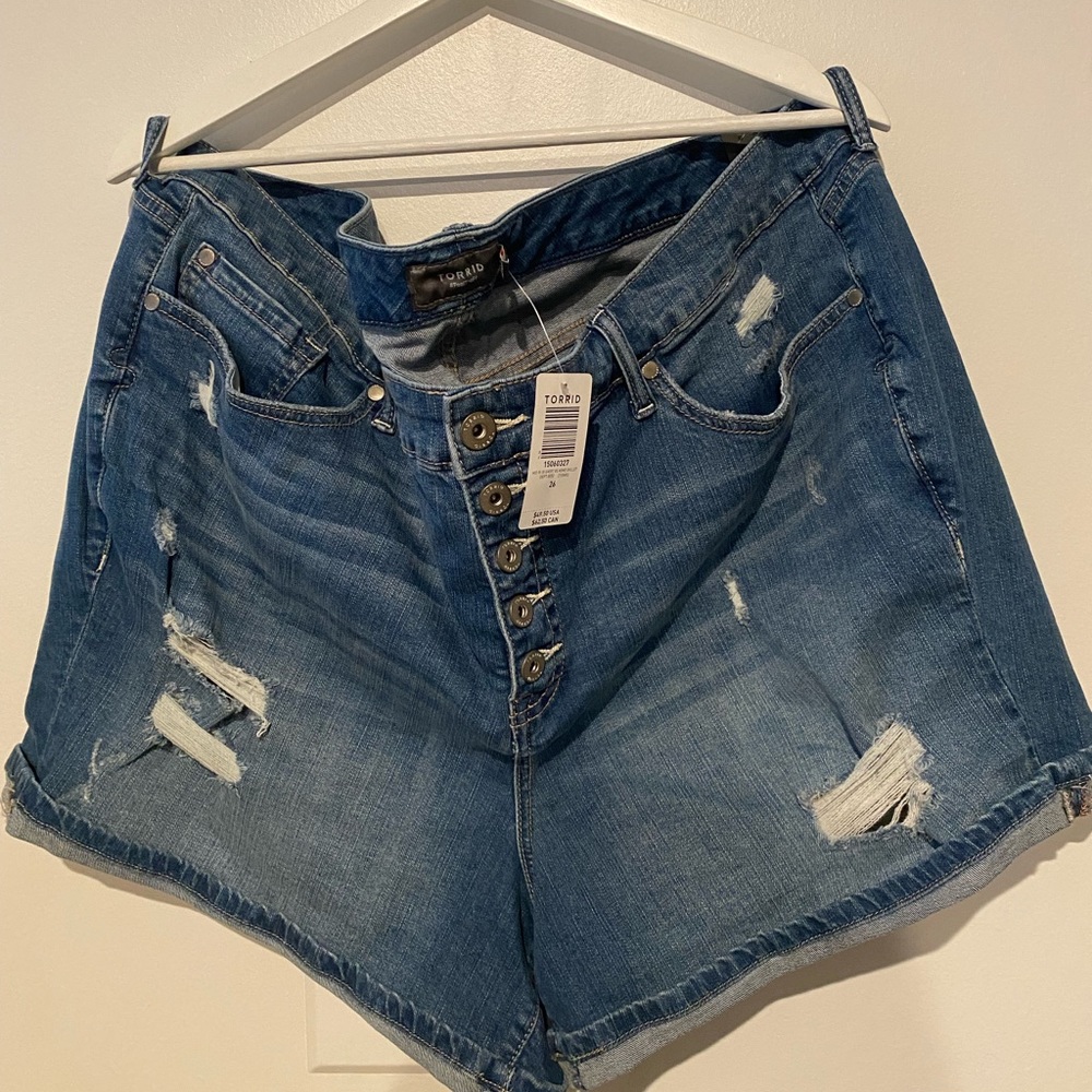 TORRID DENIM DISTRESSED SHORTS